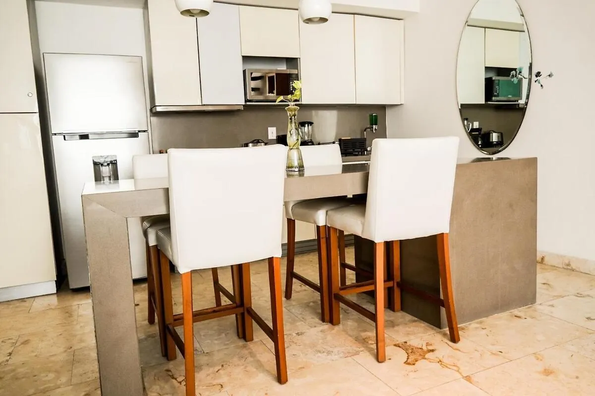 Penthouse Well Located And Wifi 50Mb - Downtown Area Apartment Playa del Carmen