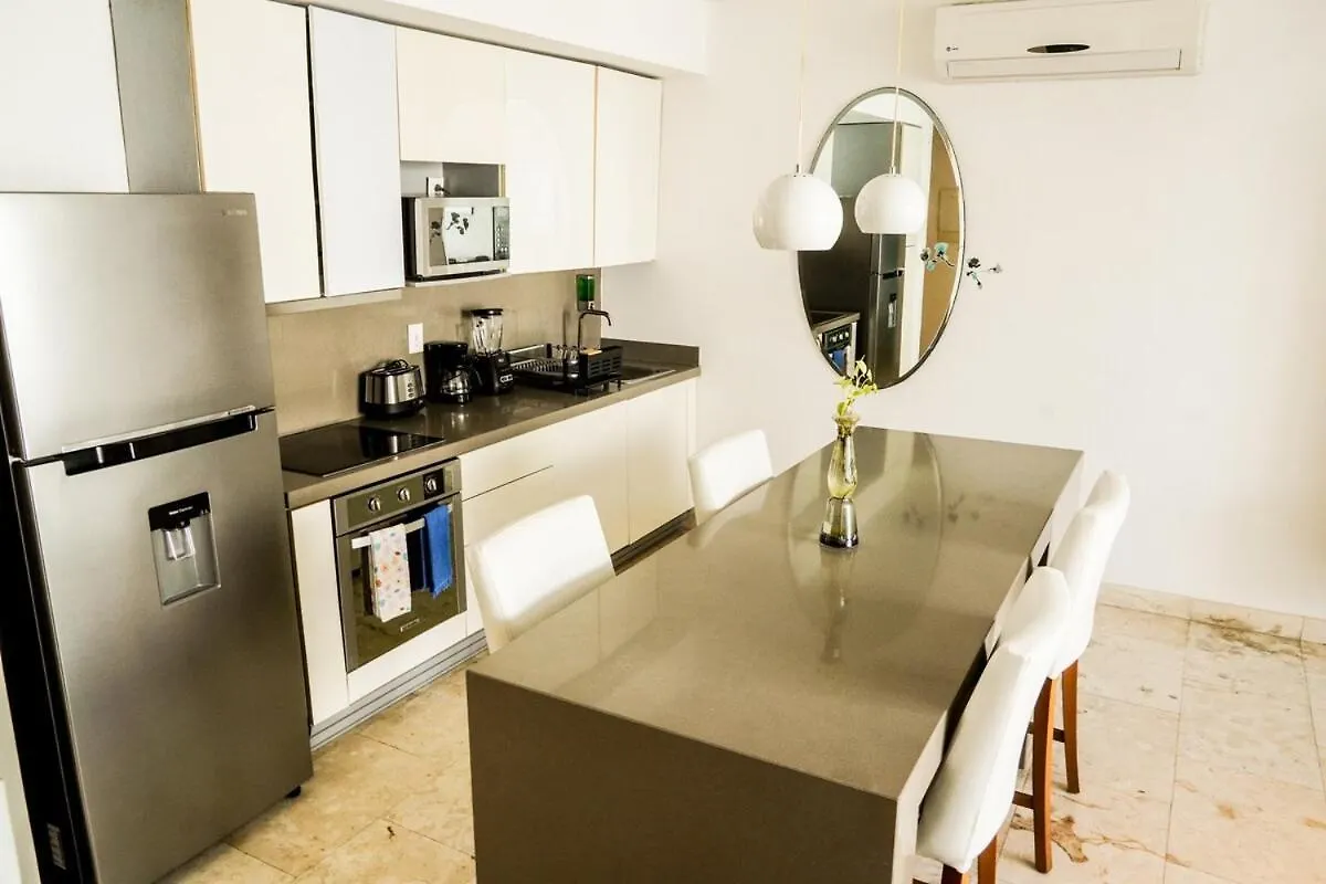 Penthouse Well Located And Wifi 50Mb - Downtown Area Apartment Playa del Carmen